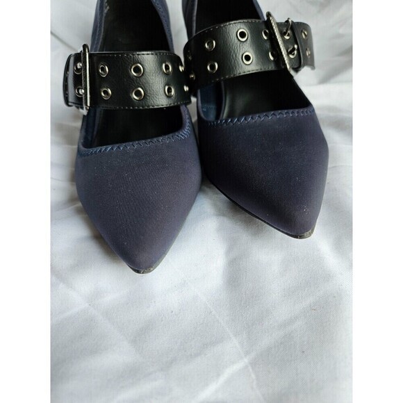 Y2K Vera Wang Pointed Toe Kitten Heels 7 1/2 M Strap On Navy & Black - Picture 4 of 7